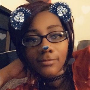 Meet your Posher, Crystal